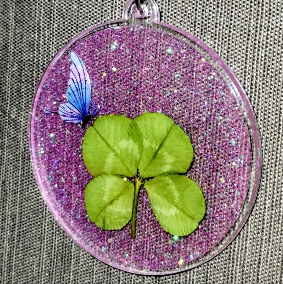 Handmade Other - Real 4-Leaf Clover Keychain Good Luck Pressed Clover 2.5" with Butterfly Accent